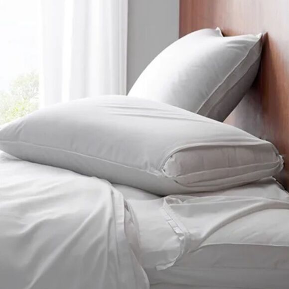 New The Company Store Legends Hotel Best Down Queen Pillow 75% Down Firm Density - Picture 3 of 14